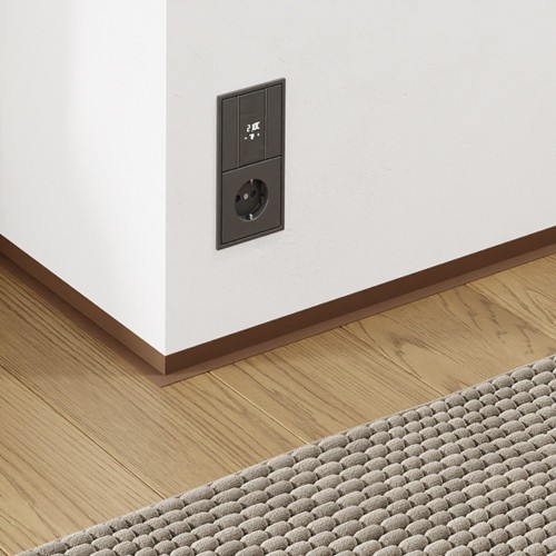 Микроплинтус алюминиевый Modern Decor RAL 8025 Бледно-коричневый 83-76-03 2500×19×16