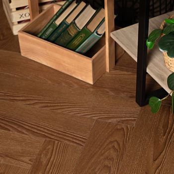Кварцвиниловый SPC ламинат Vinilam Parquet Herringbone Паркет Винсент IS11200 венгерская елка 720×120×6,5