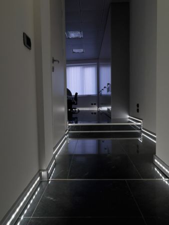 Плинтус  кабельный с подсветкой  ALP-65 led