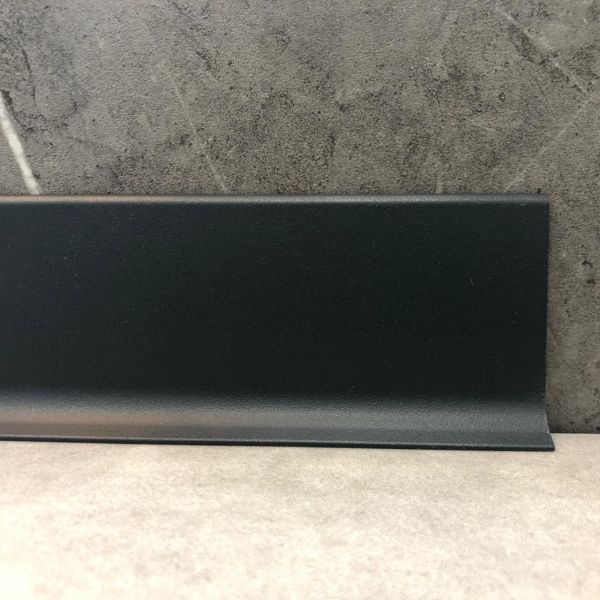 Плинтус Profilpas Metal Line  90/6SF черный ST матовый 78099 сапожок 60x10