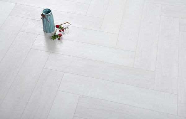 Кварц виниловое покрытие Stone Floor Елочка Дуб Лунный свет 153901 HP