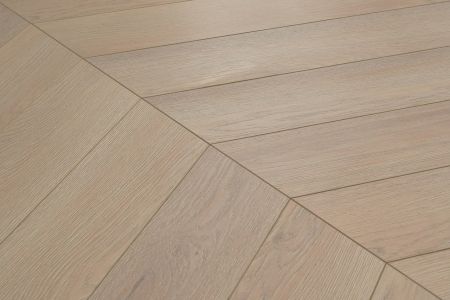 Ламинат CBM CHEVRON 62°Дуб Орже 605