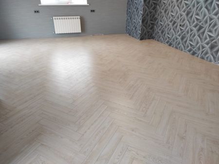 Ламинат CBM KORUNA Орех Бьянко 819