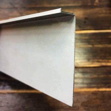 Скрытый  профиль анодированный Г образный с кантом 2 мм