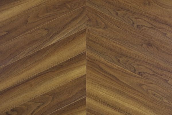 Ламинат CBM CHEVRON 62°Орех Маравский 603