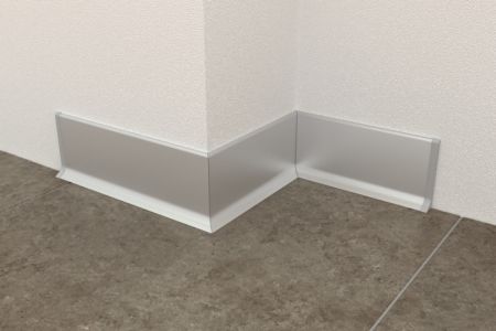 Плинтус Алюминиевый анодированный Серебро матовое 3м