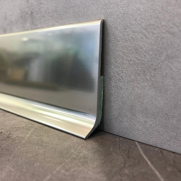 Плинтус Profilpas Metal Line 90/6TSF полированный глянцевый титан