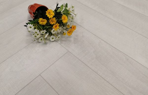 Кварц виниловое покрытие Stone Floor Елочка Дуб Лунный свет 153901 HP