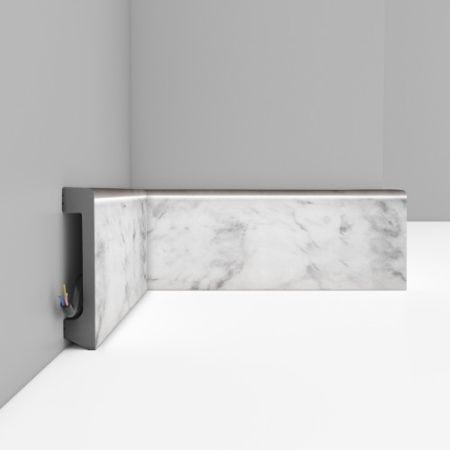 Плинтус Decomaster D235-79 2400×80×17