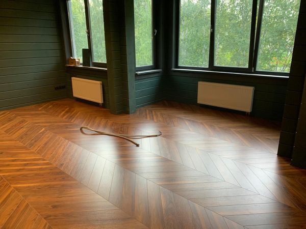 Ламинат CBM OSTROST Орех Блатна 511