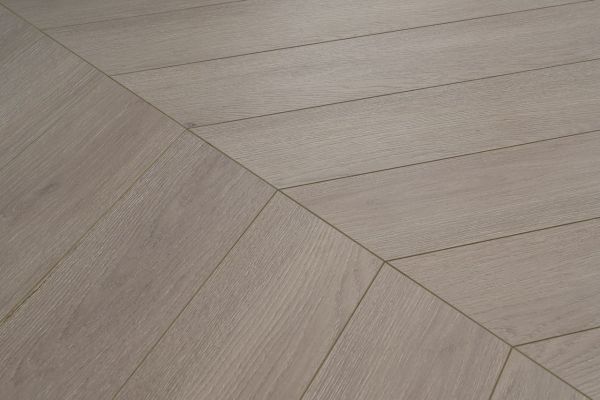 Ламинат CBM CHEVRON 62°Дуб Магена 604