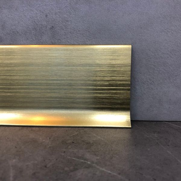 Плинтус Profilpas Metal Line 90 сатинированный золото сапожок