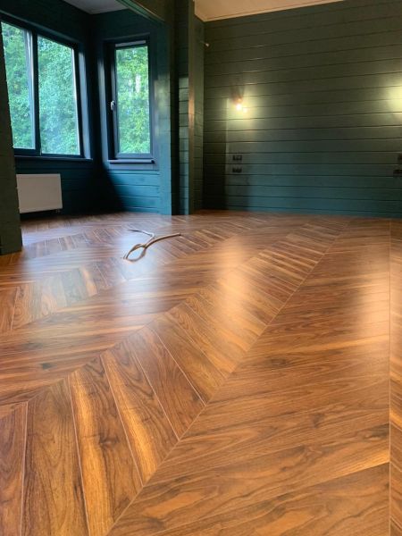 Ламинат CBM OSTROST Орех Блатна 511