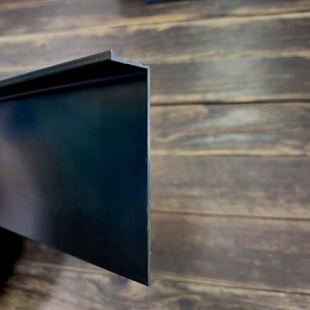 Плинтус Скрытый профиль Черный Г образный с кантом 2 мм