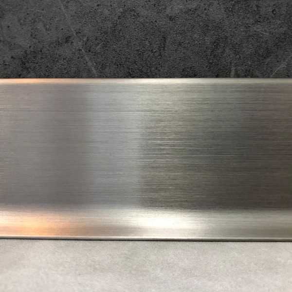 Плинтус Profilpas Metal Line 90/6TMSF сатинированный титан 78102 сапожок 60x10