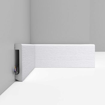 Плинтус Decomaster Дуб белый D235-70 2400×80×17