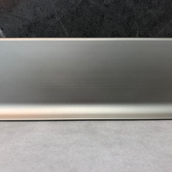 Плинтус Profilpas Metal Line 90/6SF анодированный титан 78103 сапожок 60x10
