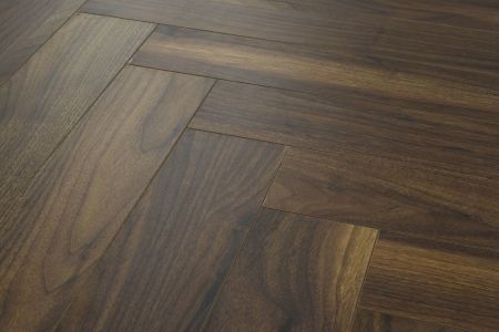 Ламинат CBM KORUNA Орех Вальтице 823