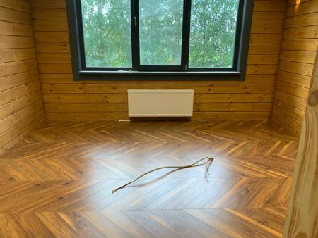 Ламинат CBM OSTROST Орех Блатна 511