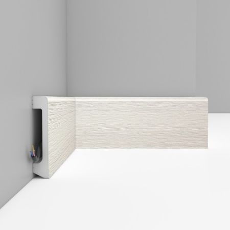Плинтус Decomaster D235-16 2400×80×17