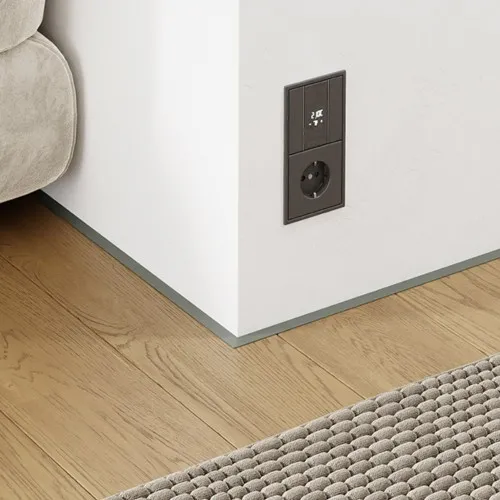 Микроплинтус алюминиевый Modern Decor RAL 7010 Брезентово-серый 24-06-15 2500×16×6